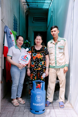 tang qua tri an khach hang 2024 18