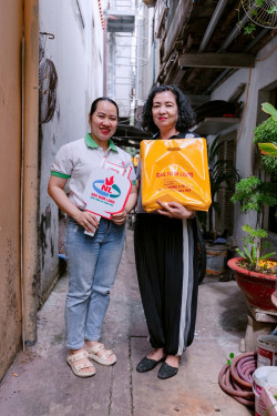 tang qua tri an khach hang 2024 21
