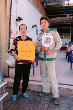tang qua tri an khach hang 2024 26