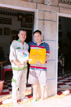 tang qua tri an khach hang 2024 27